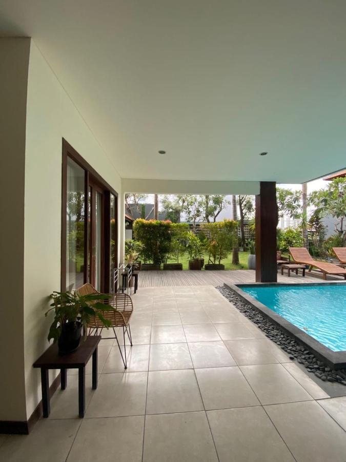 The Paving Villa Canggu Buitenkant foto